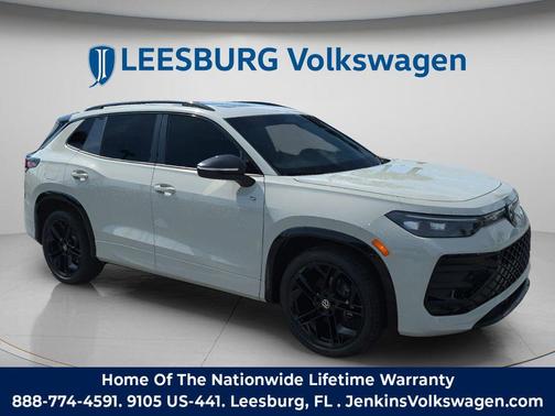 2026 Volkswagen Tiguan 2.0T SE R-Line Black