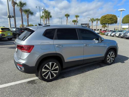 2022 Volkswagen Taos 1.5T SE