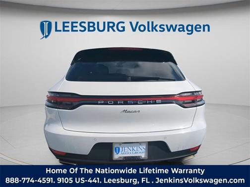 2021 Porsche Macan Base