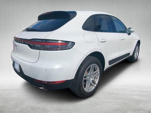 2021 Porsche Macan Base