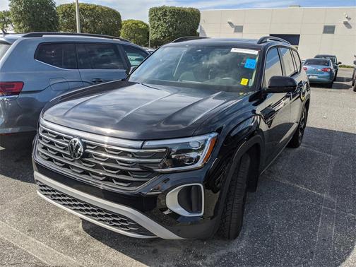 2024 Volkswagen Atlas 2.0T SE w/Technology 4MOTION