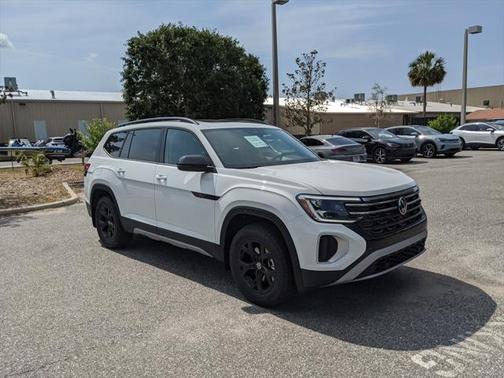 2025 Volkswagen Atlas 2.0T Peak Edition