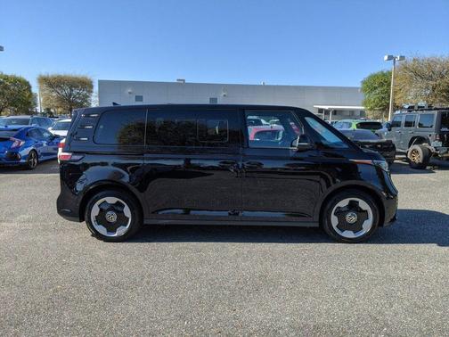 2025 Volkswagen ID. Buzz Pro S