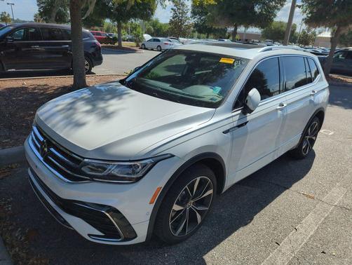 Opal White Pearl 2023 Volkswagen Tiguan 2.0T SEL R-Line 4MOTION