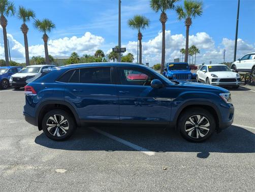 2025 Volkswagen Atlas Cross Sport 2.0T SE