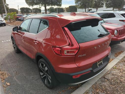 2023 Volvo XC40 B4 Plus Bright Theme