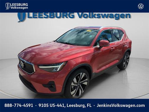 2023 Volvo XC40 B4 Plus Bright Theme