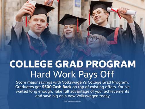 2023 Volvo XC40 B4 Plus Bright Theme