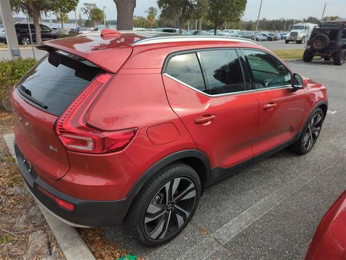 2023 Volvo XC40 B4 Plus Bright Theme