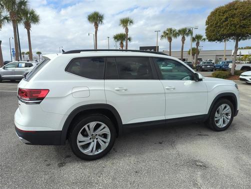 2022 Volkswagen Atlas 3.6L SE w/Technology