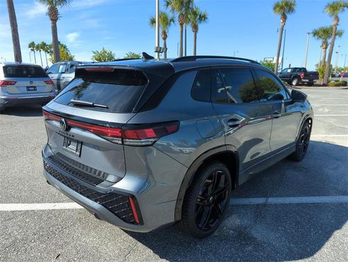 2025 Volkswagen Tiguan 2.0T SE R-Line Black