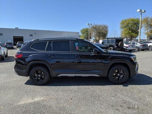 2025 Volkswagen Atlas 2.0T Peak Edition