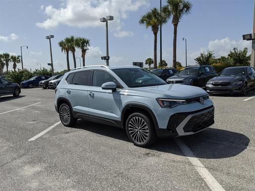 2025 Volkswagen Taos 1.5T SE