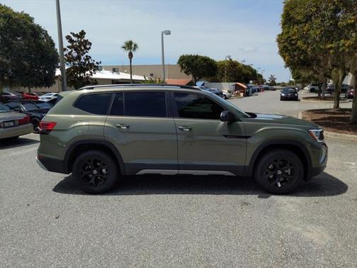 2025 Volkswagen Atlas 2.0T Peak Edition