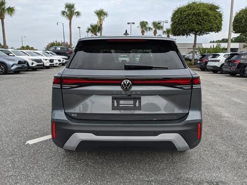 2025 Volkswagen Tiguan 2.0T SE