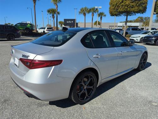 2019 Alfa Romeo Giulia Base