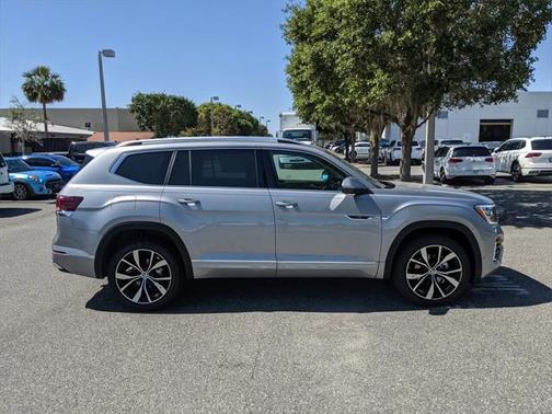 2025 Volkswagen Atlas 2.0T SEL Premium R-Line 4MOTION