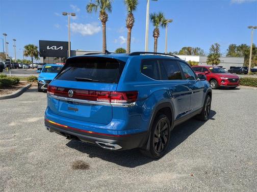 2025 Volkswagen Atlas 2.0T SE w/Technology