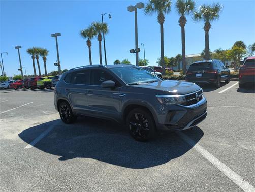 2023 Volkswagen Taos 1.5T SE