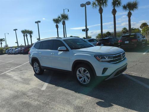2023 Volkswagen Atlas 3.6L SE w/Technology