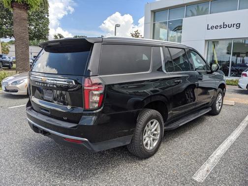 2023 Chevrolet Suburban LT