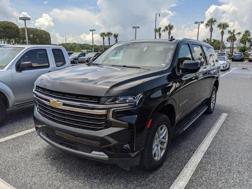 2023 Chevrolet Suburban LT