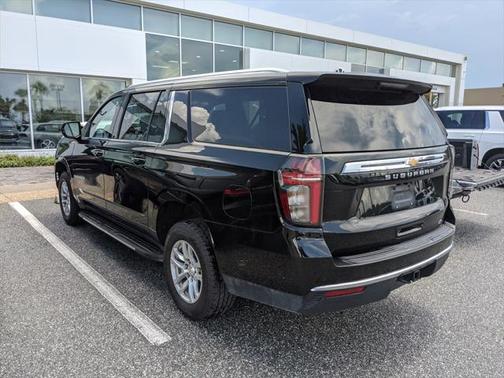 2023 Chevrolet Suburban LT