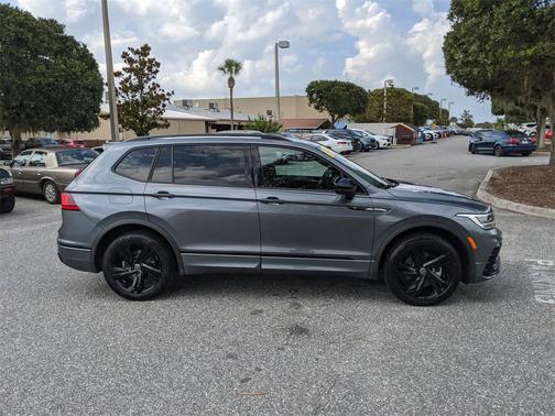 2023 Volkswagen Tiguan 2.0T SE R-Line Black 4MOTION