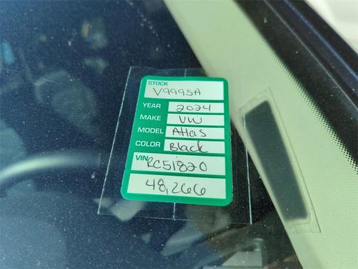 2024 Volkswagen Atlas 2.0T SE w/Technology