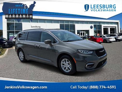 2022 Chrysler Pacifica Touring L