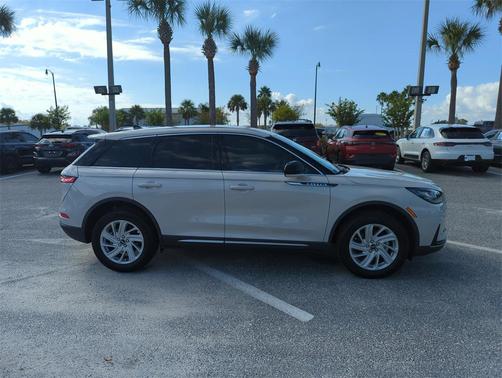 2023 Lincoln Corsair Standard