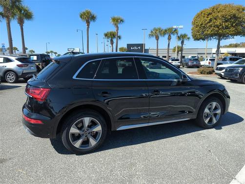 2023 Audi Q5 40 Premium Plus