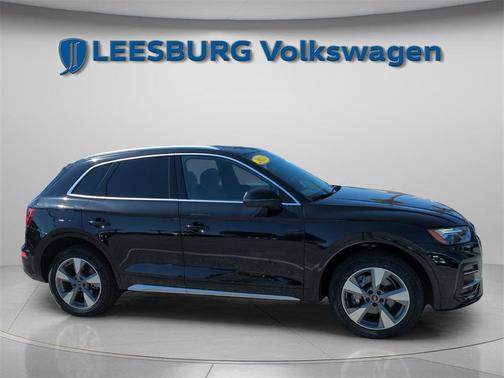 2023 Audi Q5 40 Premium Plus
