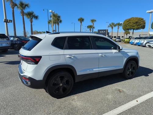 2025 Volkswagen Taos 1.5T SEL