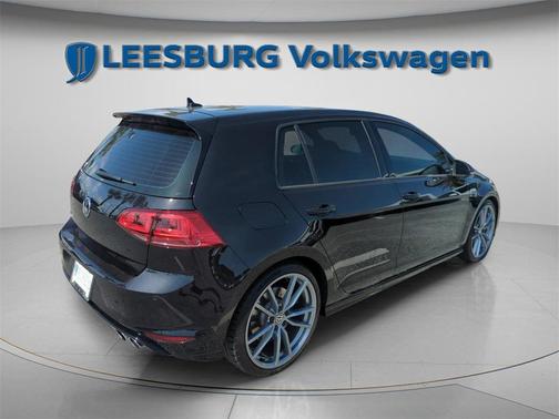 2017 Volkswagen Golf R 2.0T DSG