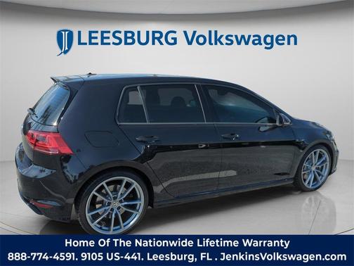 2017 Volkswagen Golf R 2.0T DSG
