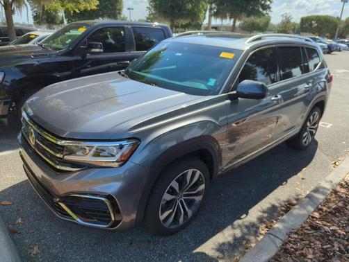Platinum Gray Metallic 2022 Volkswagen Atlas 3.6L SEL Premium