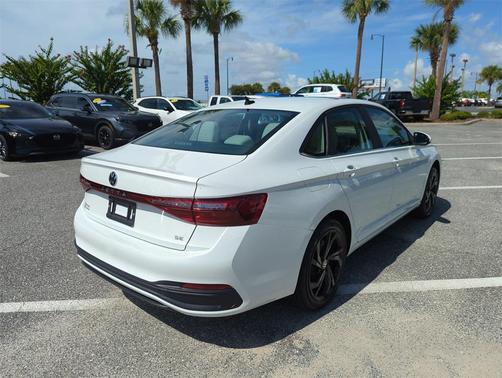 2025 Volkswagen Jetta 1.5T SE