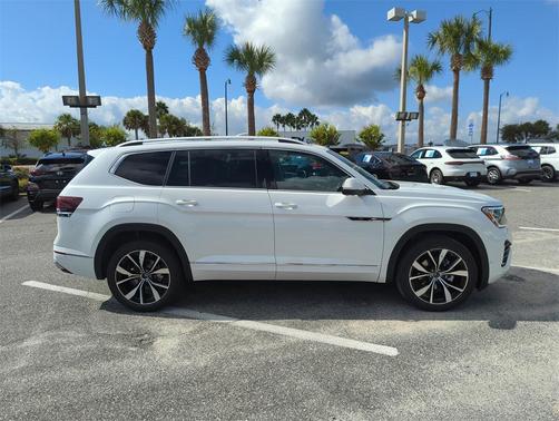 2026 Volkswagen Atlas 2.0T SEL Premium R-Line 4MOTION