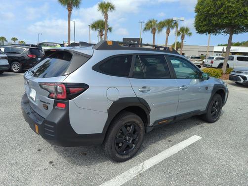 Ice Silver Metallic 2024 Subaru Outback Wilderness