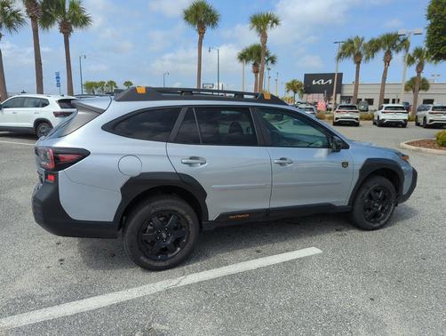 Ice Silver Metallic 2024 Subaru Outback Wilderness