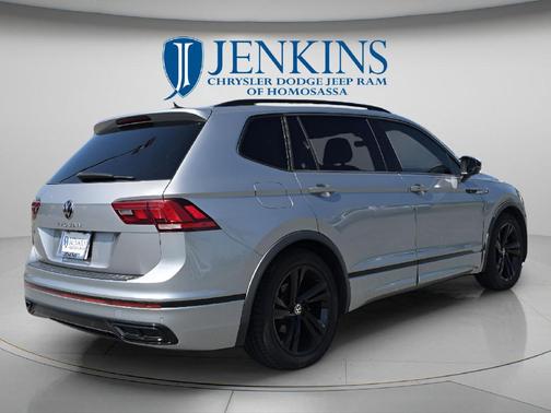 Pyrite Silver Metallic 2023 Volkswagen Tiguan 2.0T SE R-Line Black