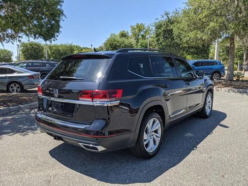 2022 Volkswagen Atlas 3.6L SE w/Technology