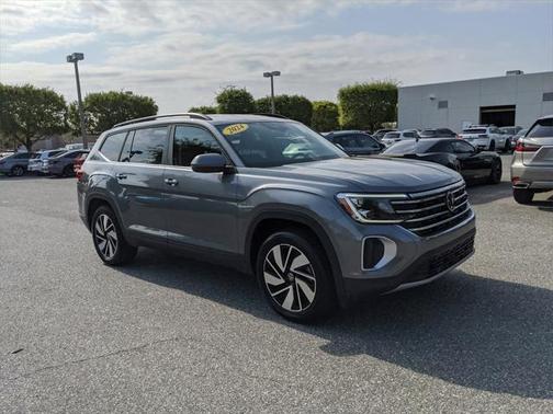 2024 Volkswagen Atlas 2.0T SE w/Technology