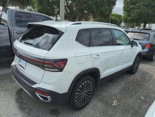 2025 Volkswagen Taos 1.5T SE