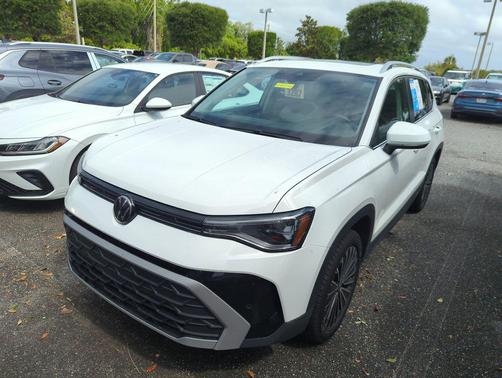 2025 Volkswagen Taos 1.5T SE