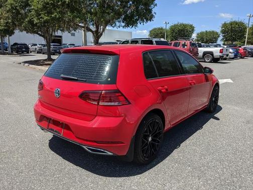 2018 Volkswagen Golf TSI S