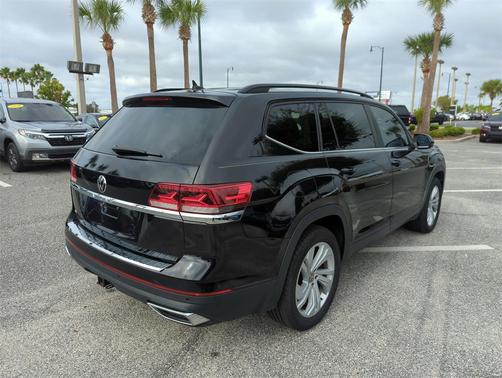 2022 Volkswagen Atlas 3.6L SE w/Technology