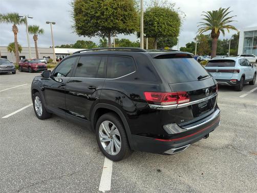2022 Volkswagen Atlas 3.6L SE w/Technology