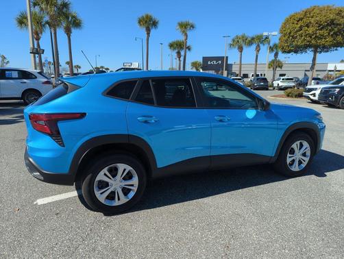 Marina Blue Metallic 2025 Chevrolet Trax LS